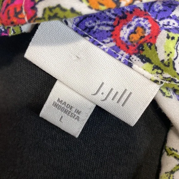 J. Jill Top - Picture 7 of 9